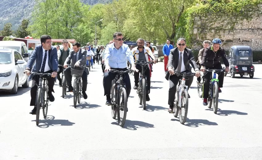 Eğirdir’de ‘Sağlık ve Mutluluk