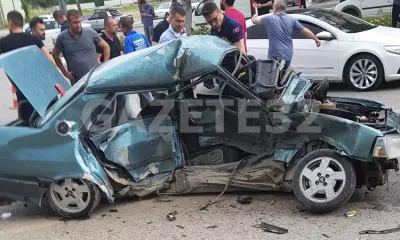 Isparta’da iki otomobilin çarpışması