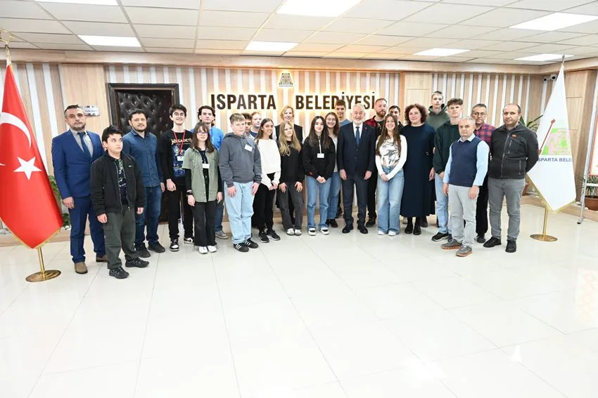 Isparta Anadolu Lisesi’nin yürütücülüğünü