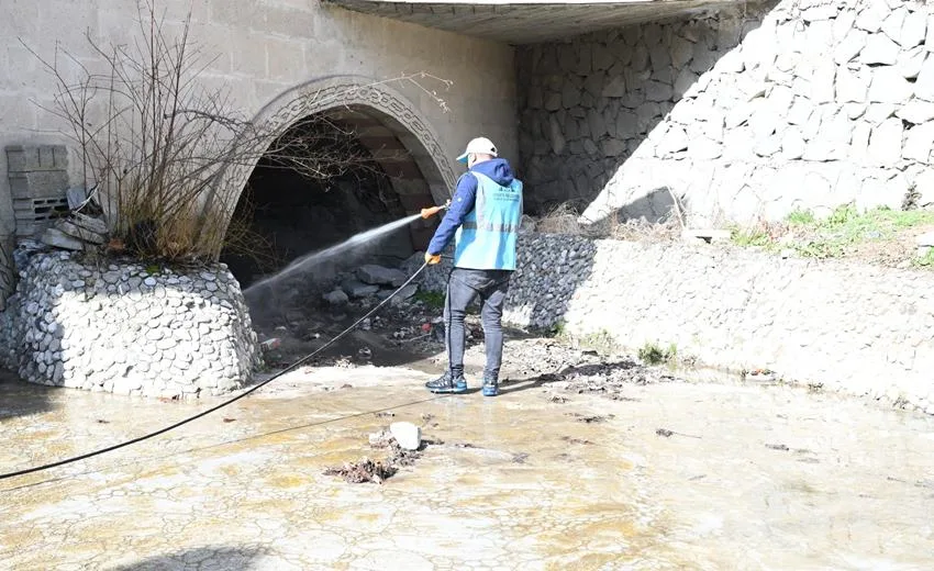 Isparta Belediyesi yaz sezonunda vatandaşların uçkun yönünden rahat bir süreç