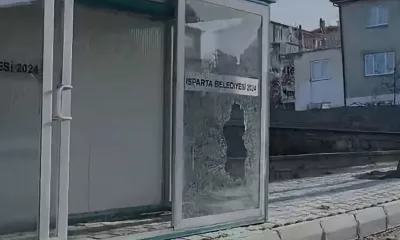 Isparta’da kamu malına yönelik vandallık olayları sürüyor. Son olarak Binbirevler