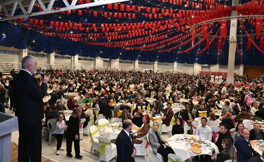 Isparta Belediye Başkanı Şükrü Başdeğirmen, Ramazan Ayı dolayısıyla belediye personeli